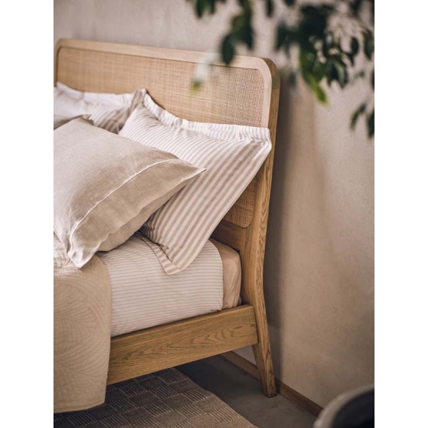 Willis & Gambier Casera Bed - Image 6