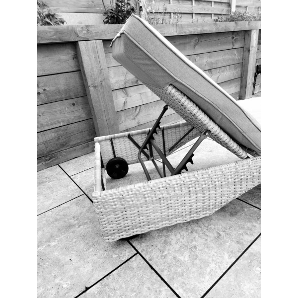 Signature Weave Meghan a Pair of Sunbed's With a Drinks Table Cream Grey - Image 13