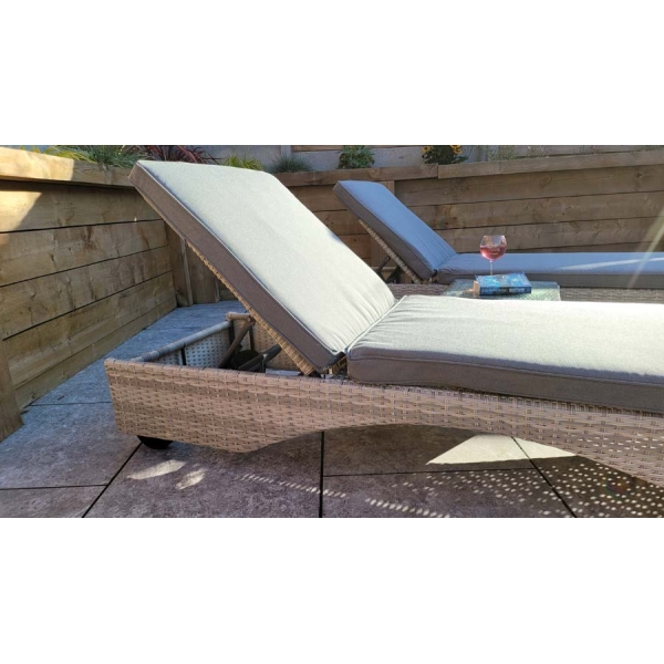 Signature Weave Meghan a Pair of Sunbed's With a Drinks Table Cream Grey - Image 5