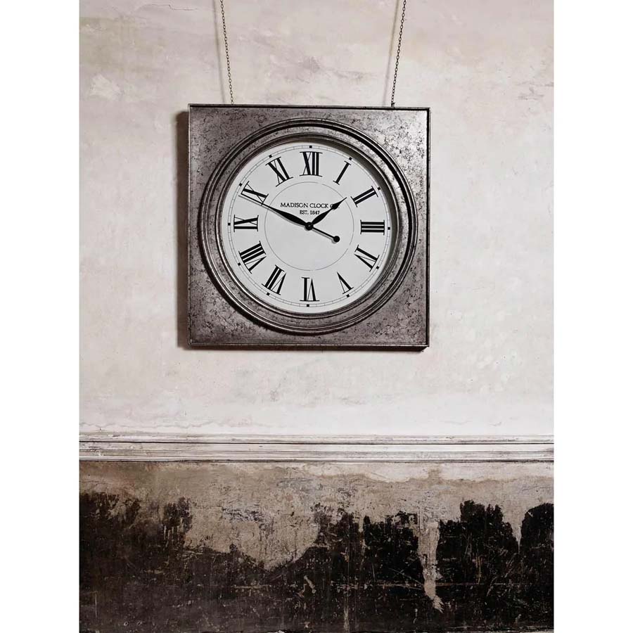 Mindy Brownes Roza Clock
